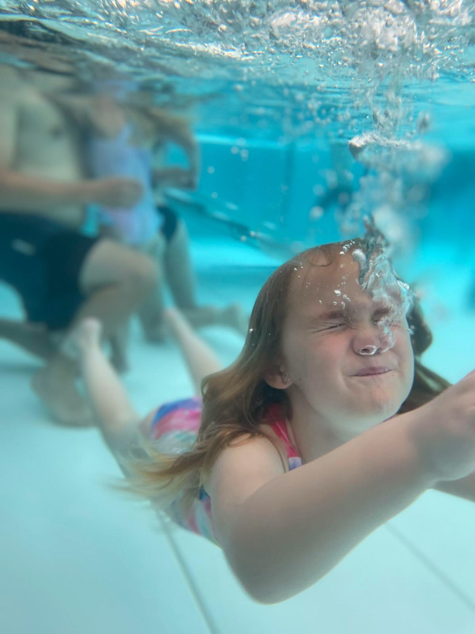 LexiWell Galerie Mädchen taucht Augen zu